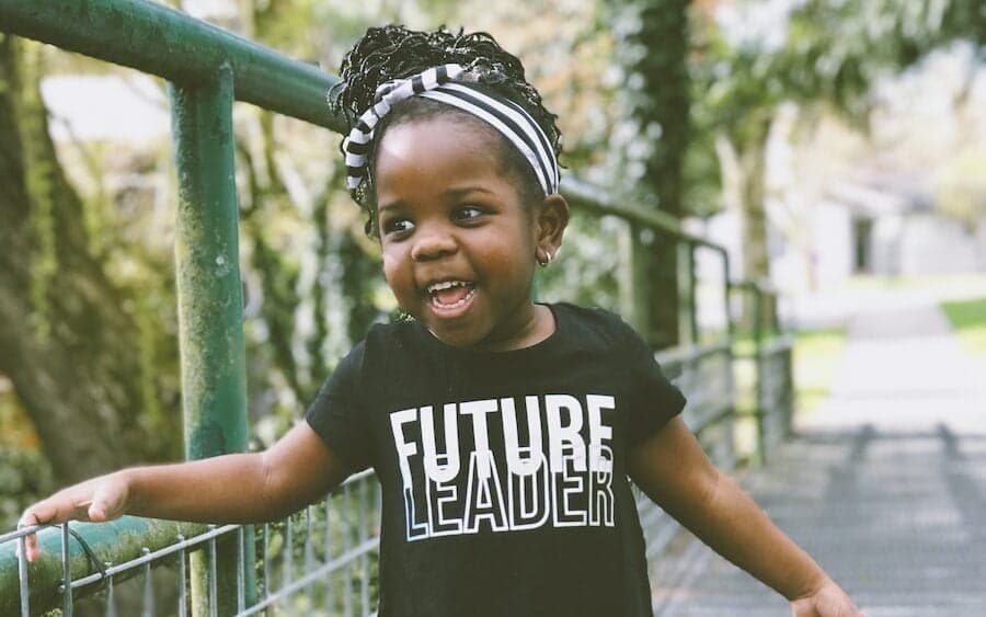 What is the secret of female leaders leading with the power of love?