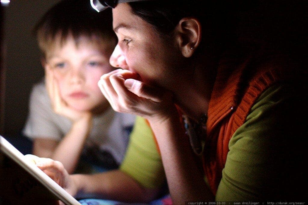 bedtime story in a blackout – _MG_5595