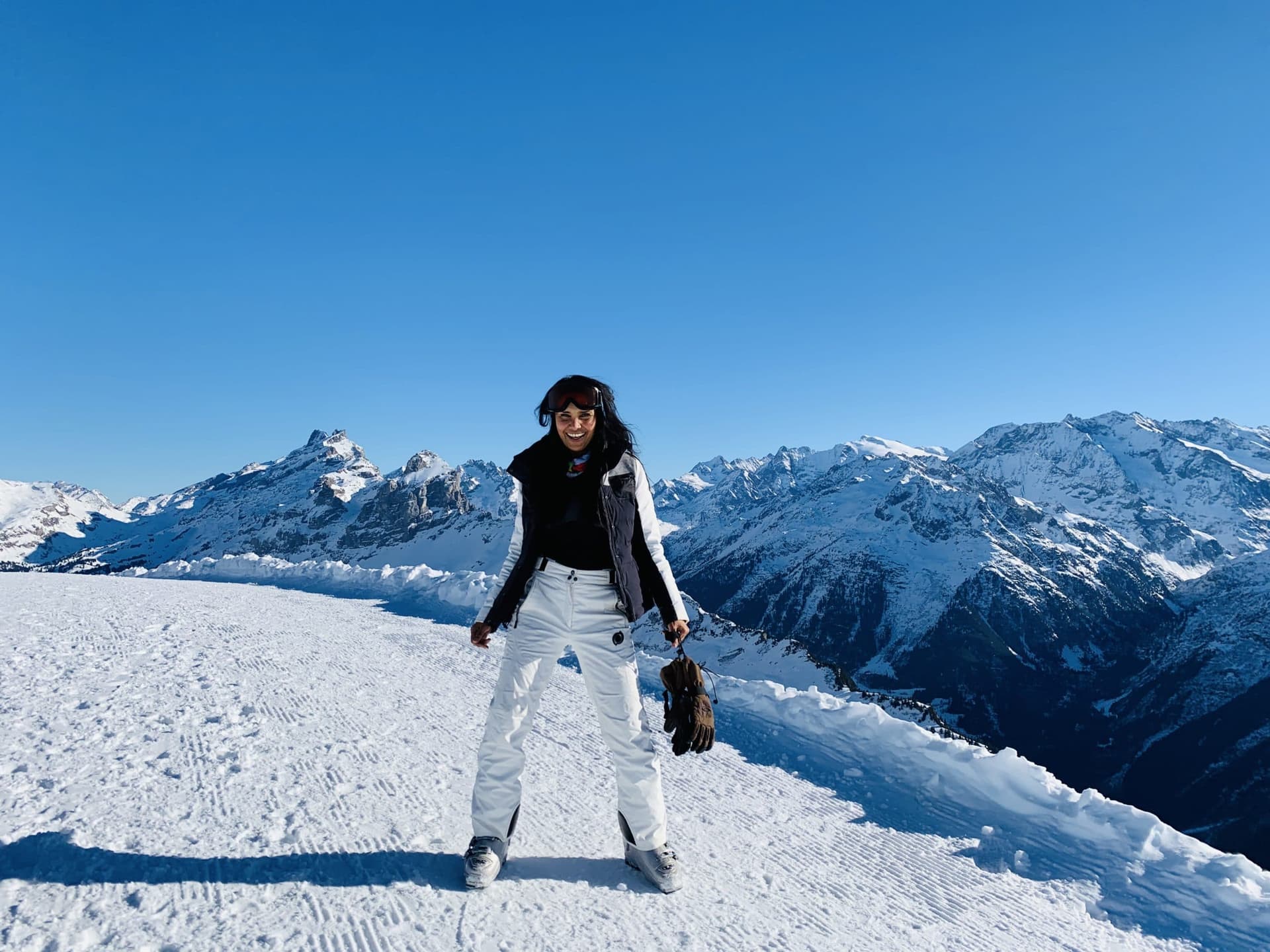 What is the secret to ageless beauty and happiness? Zalina is sharing her journey into wellness